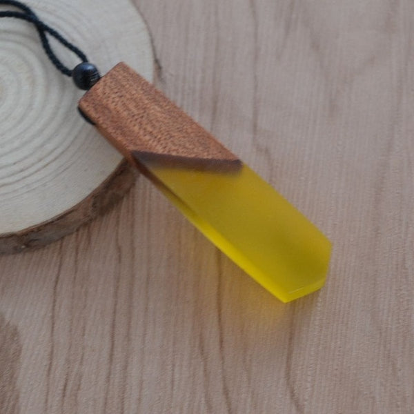 Vintage Wood Resin Necklace